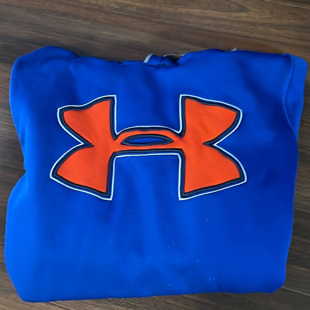 Under Armour Pull Over - image 8